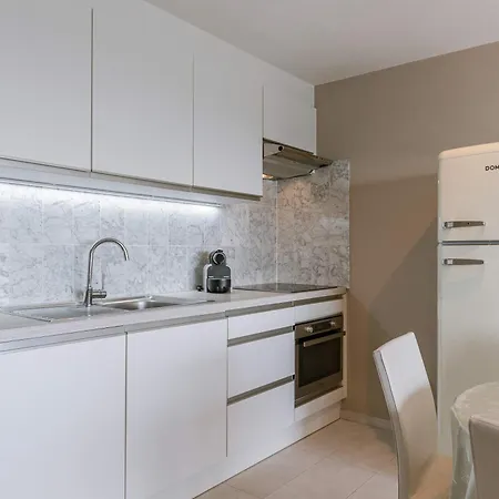 Apartment Cozy With Harbor View In *